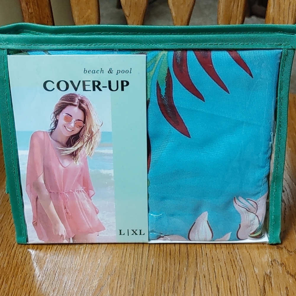 Beach & Pool Cover-Up - Picture 5 of 7